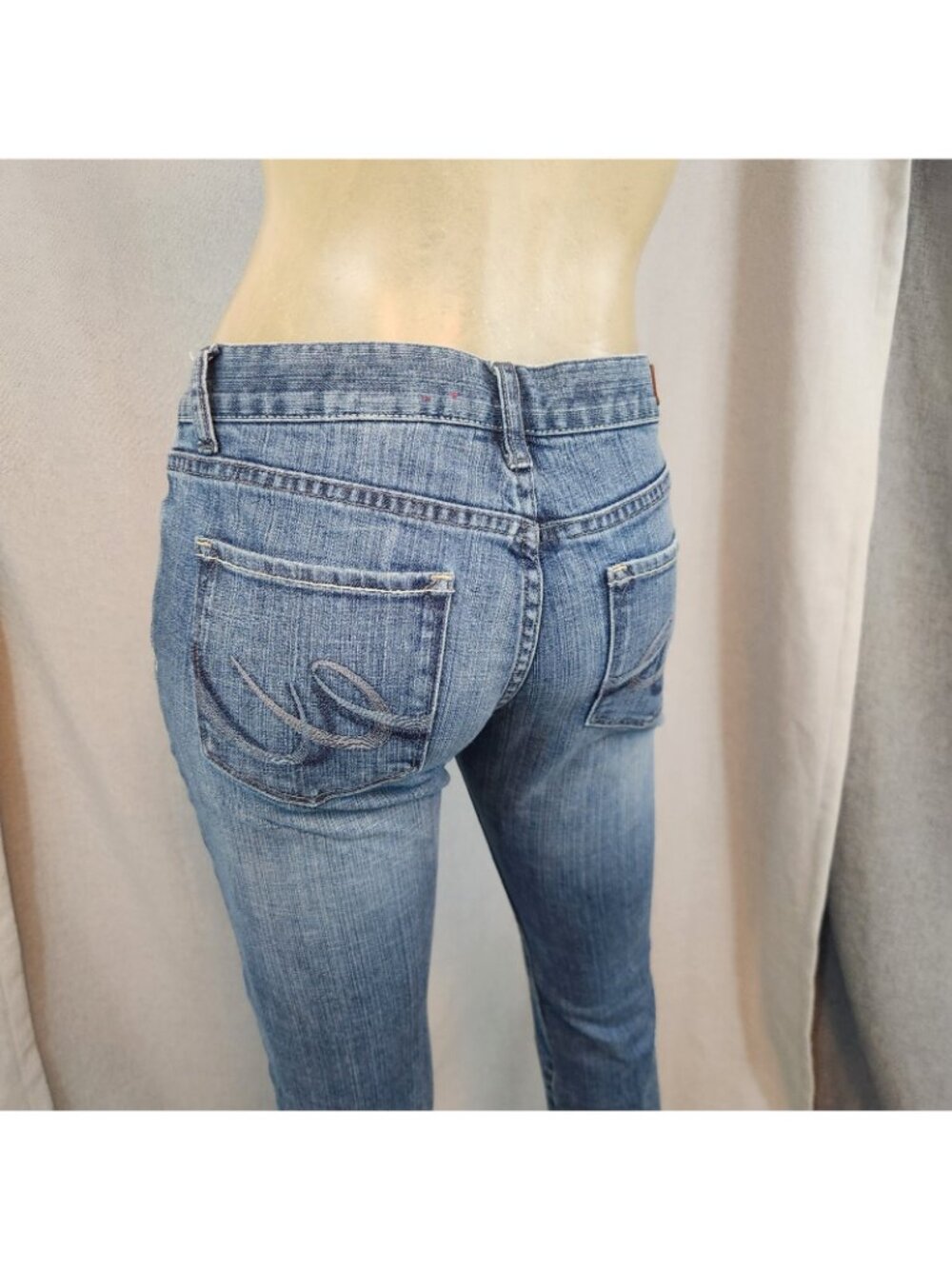 Express X2 Blue Curvy Straight Mid Rise Denim Blue Jean Size 2 S XSMALL 27 Wx 29 - Picture 5 of 8